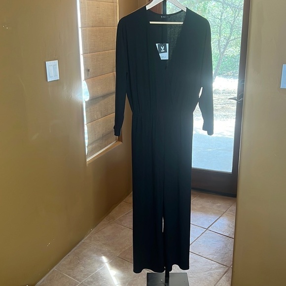 VERY J Black Ribbed Surplice Long Sleeve Cropped Length Jumpsuit NWT Size Small - Picture 1 of 12